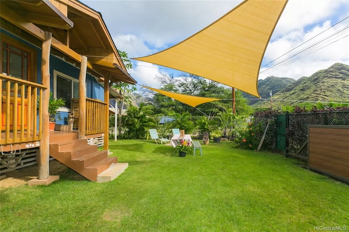 Country 3-bedroom Cottage 581 Feet From The Beach - O‘ahu, HI