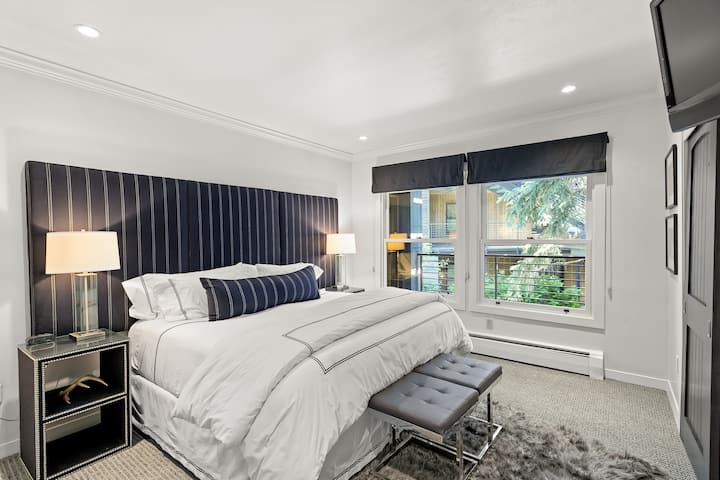 Tercer dormitorio, ya sea con cama tamaño king o se puede convertir en dos camas individuales. Las sábanas para ambos están en el armario.