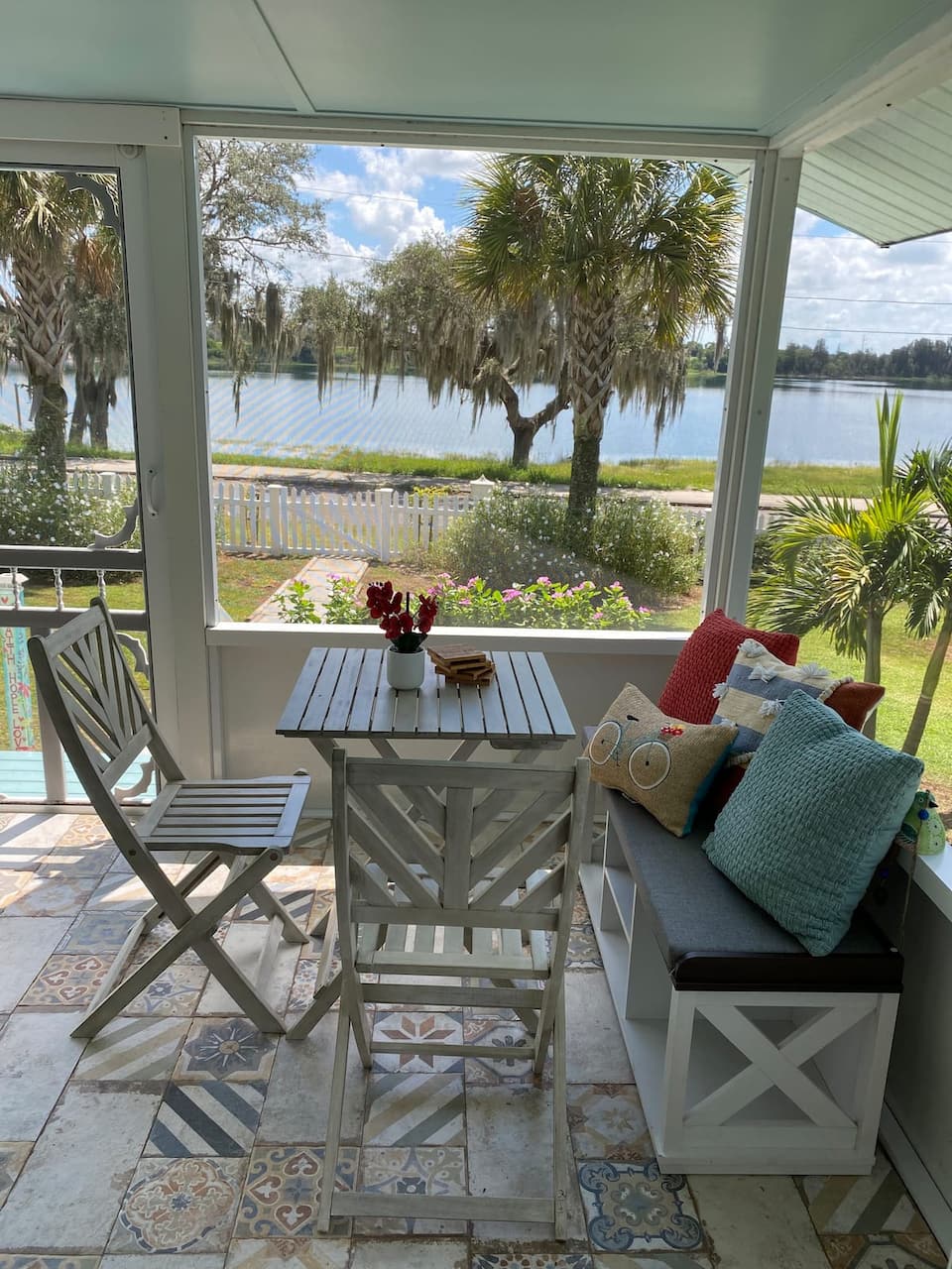 Charming 1935 Florida Cottage overlooking Lake Tulane — foto 1
