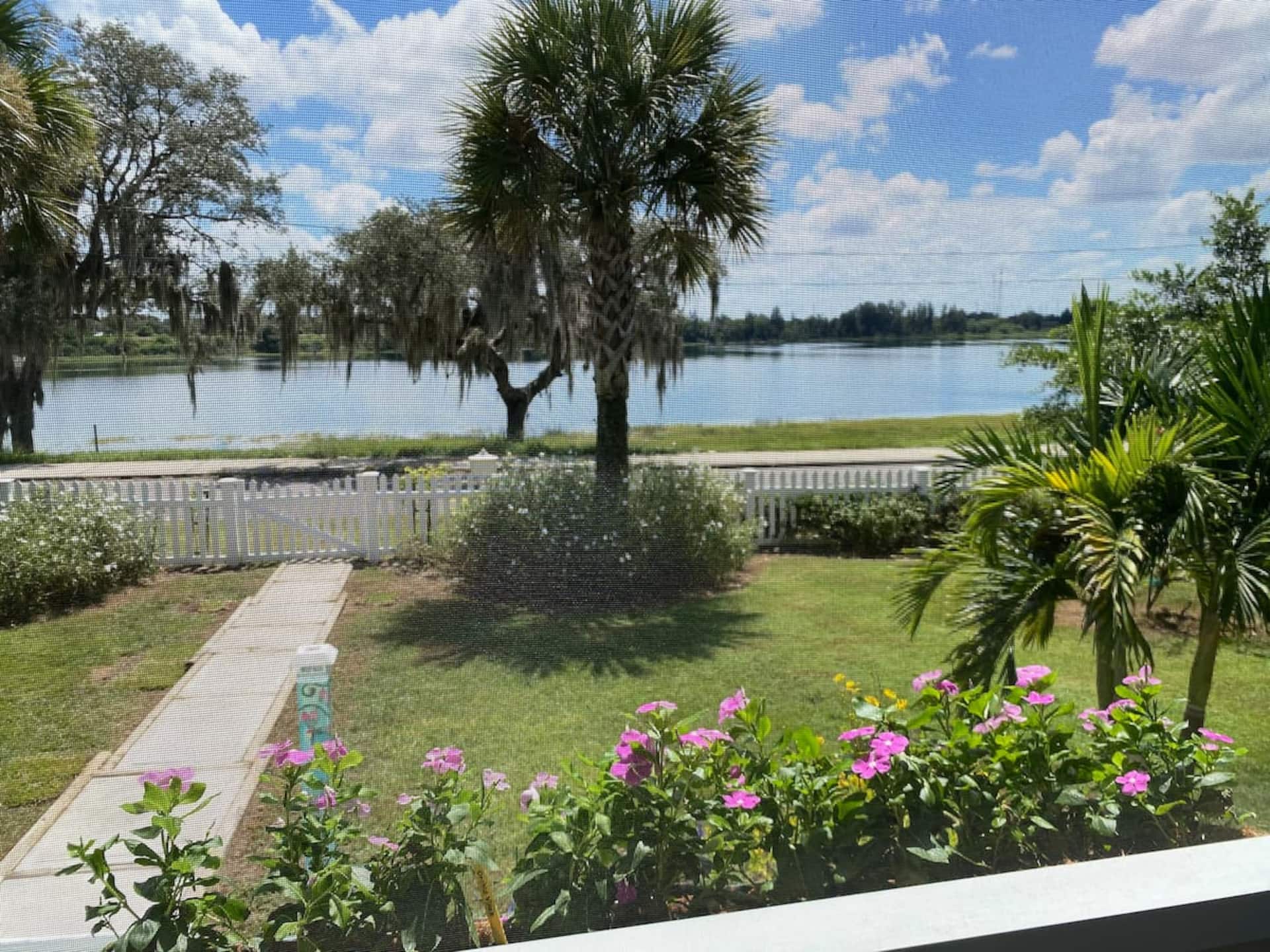 Charming 1935 Florida Cottage overlooking Lake Tulane — foto 2