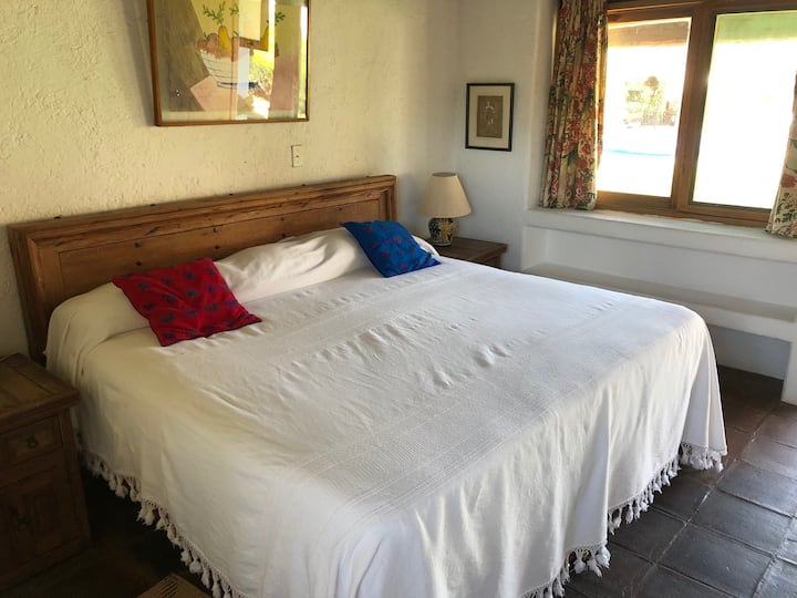 El dormitorio 3 tiene 1 cama tamaño king. 