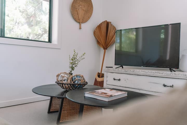 Stylish Cottage W/ Bath & Pizza Near Montville - Nambour