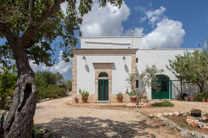 Casa Amahoro: Luxury 4-bedroom villa with pool gallery image 3