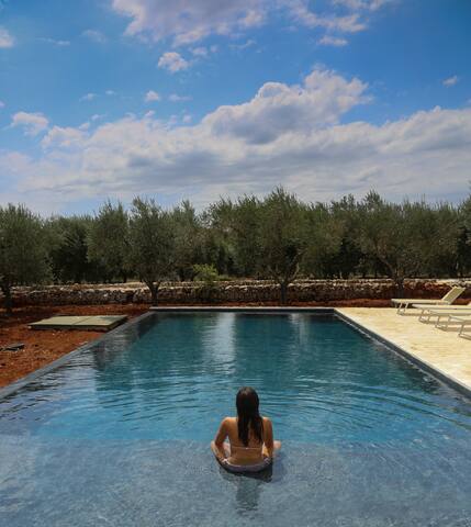 Casa Amahoro: Luxury 4-bedroom villa with pool gallery image 4