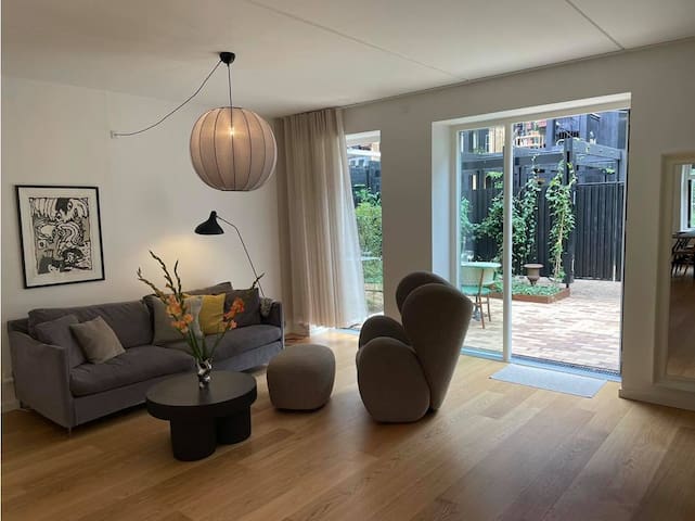 Town house on hip Vesterbro with private garden