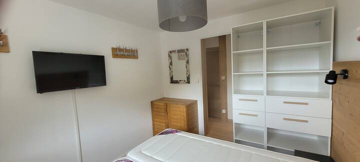 Runinga ndani ya chumba