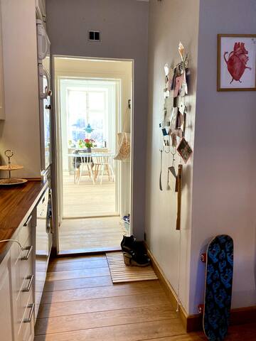 Lys og hyggelig lejlighed gallery image 5