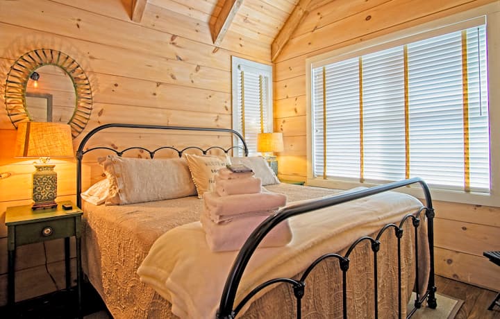 Enjoy a master suite with a king size memory foam mattress. Clean comfort at its best. 