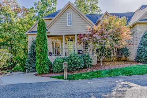 Luxury Townhome, Spacious, High Point/Greensboro