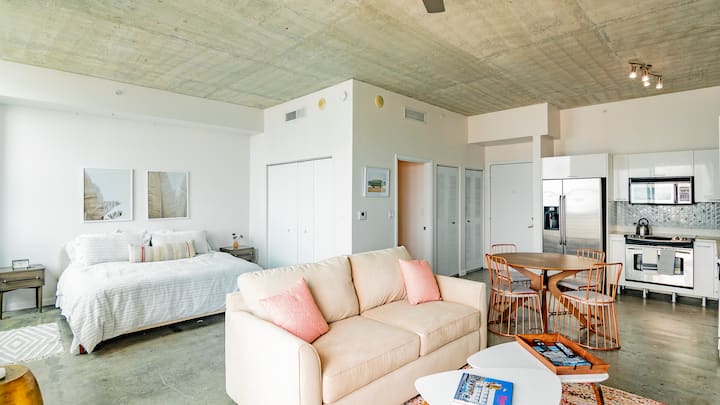 28th Fl. Loft In Dwtn Miami W/ Sunset Views - Miami, FL