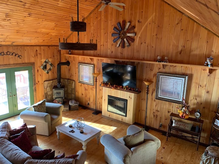Prince Oswald’s Tiger Tree House - Rabun Lake, Lakemont