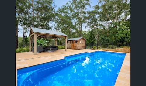 Tallia Glen - 3.5 acres of privacy & tranquility.