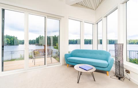 Top performing Airbnb: Panoramic Lakeviews w/ Private Beach, Kayak, SUP in Muskoka Lakes