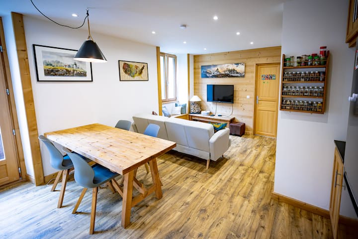 Cozy, Modern Apartment In The Chamonix Valley - Chamonix