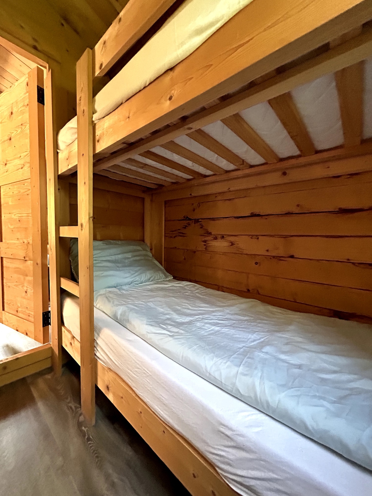 Dormitorio con litera