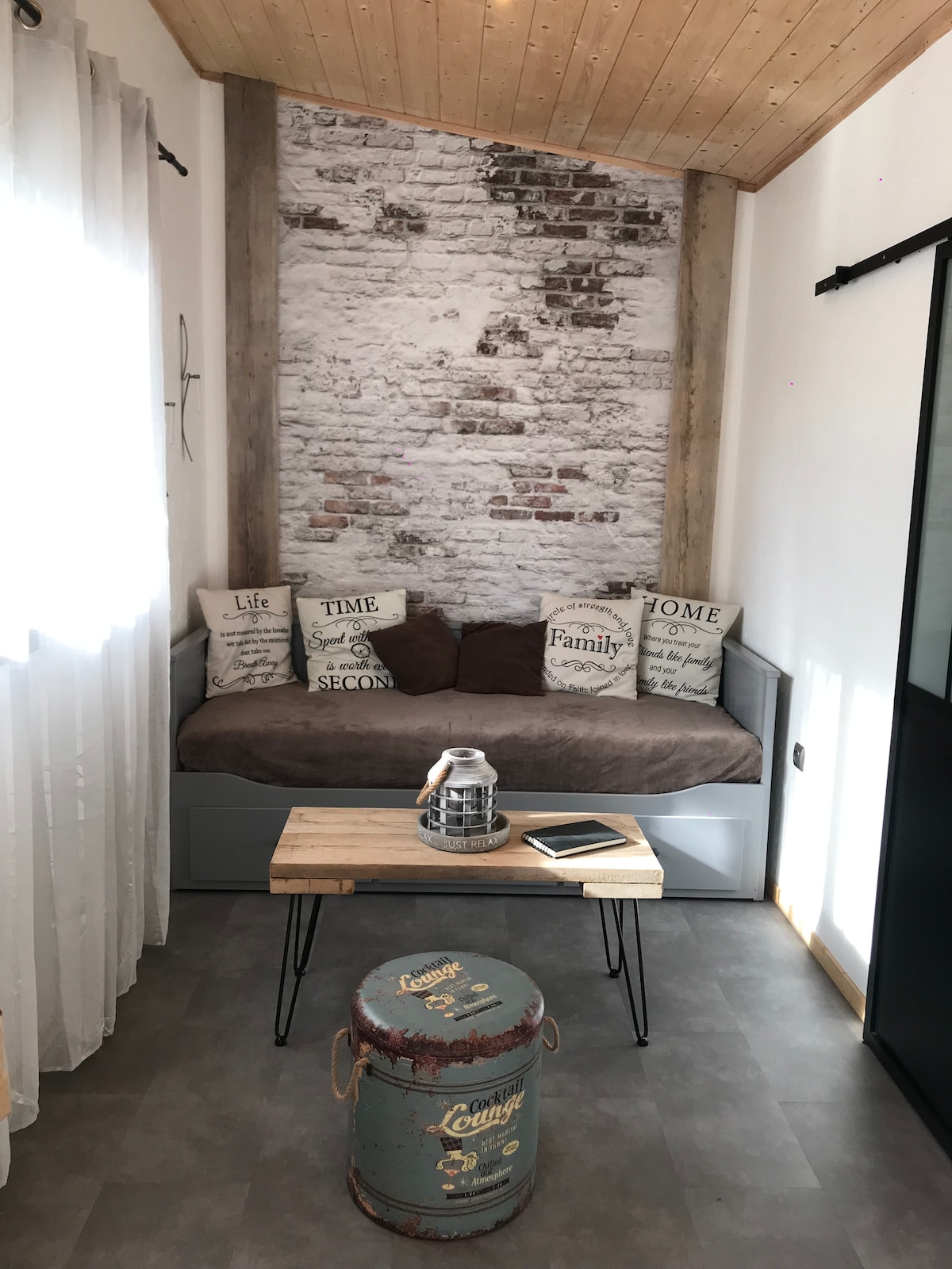 Successful Airbnb property: 𝐴𝑐𝑐𝑢𝑔𝑙𝑖𝑒𝑛𝑡𝑒 in Lecci