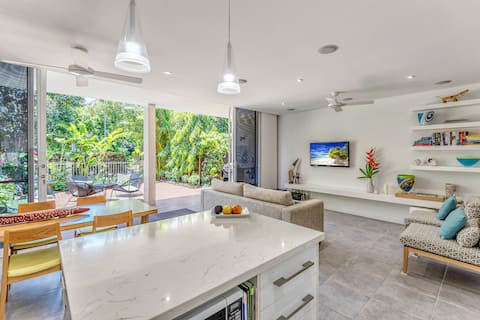 Top performing Airbnb: 2 Yaringa Enticing Secluded Home Away from Home in Port Douglas