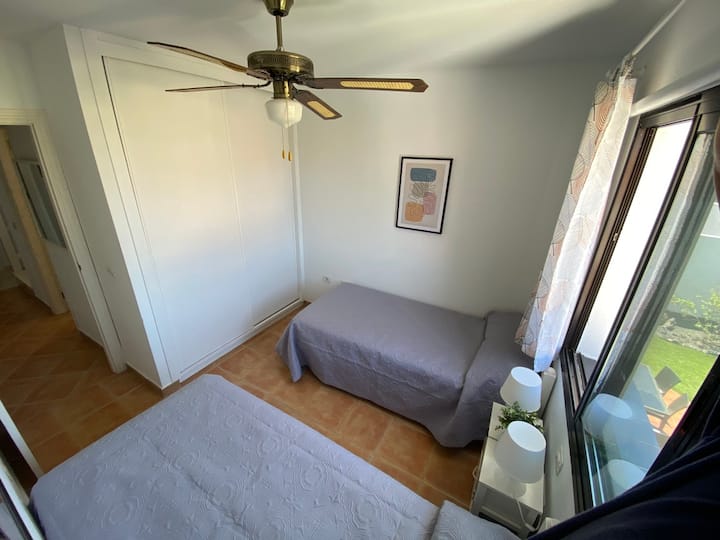 3rd bedroom with two single beds