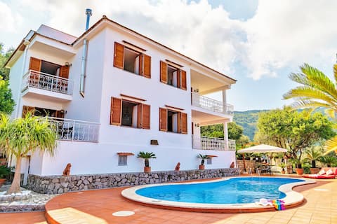 Top Airbnb: Villa Sara Sorrento in Sorrento