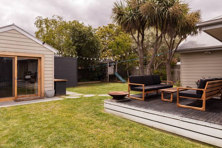 5 bedroom family home in Barwon Heads gallery image 2