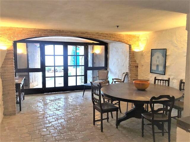 339-Casa rústica en el corazón de Cadaqués. gallery image 4