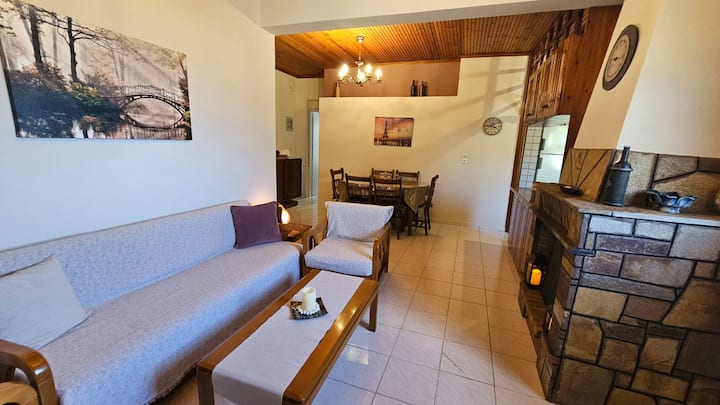 Obývacia izba - 2-miestna a 3-miestna rozkladacia pohovka (s rozkladacou posteľou v dolnej časti)