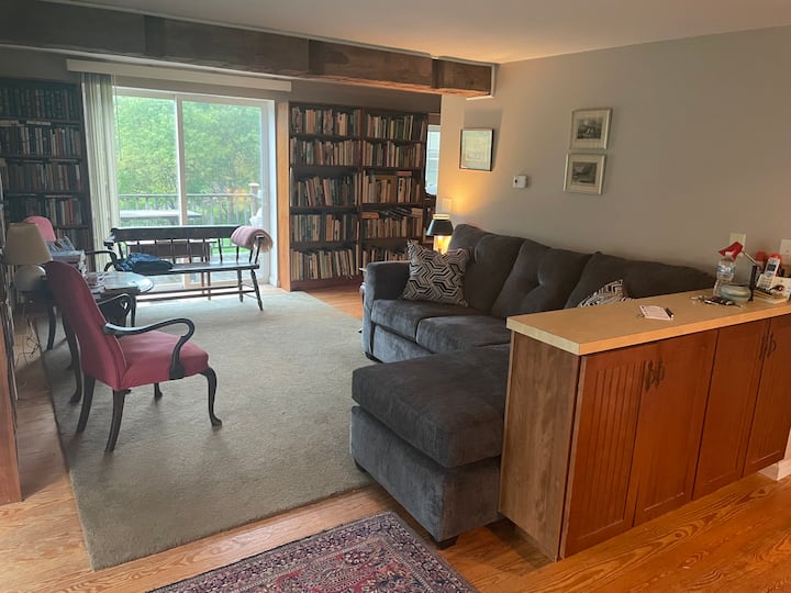 Beautiful Central Ny Red Barn On 24 Acres - Skaneateles, NY