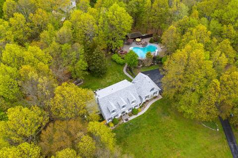 Hudson Valley Oasis - Sauna, Hot Tub, Heated Pool!