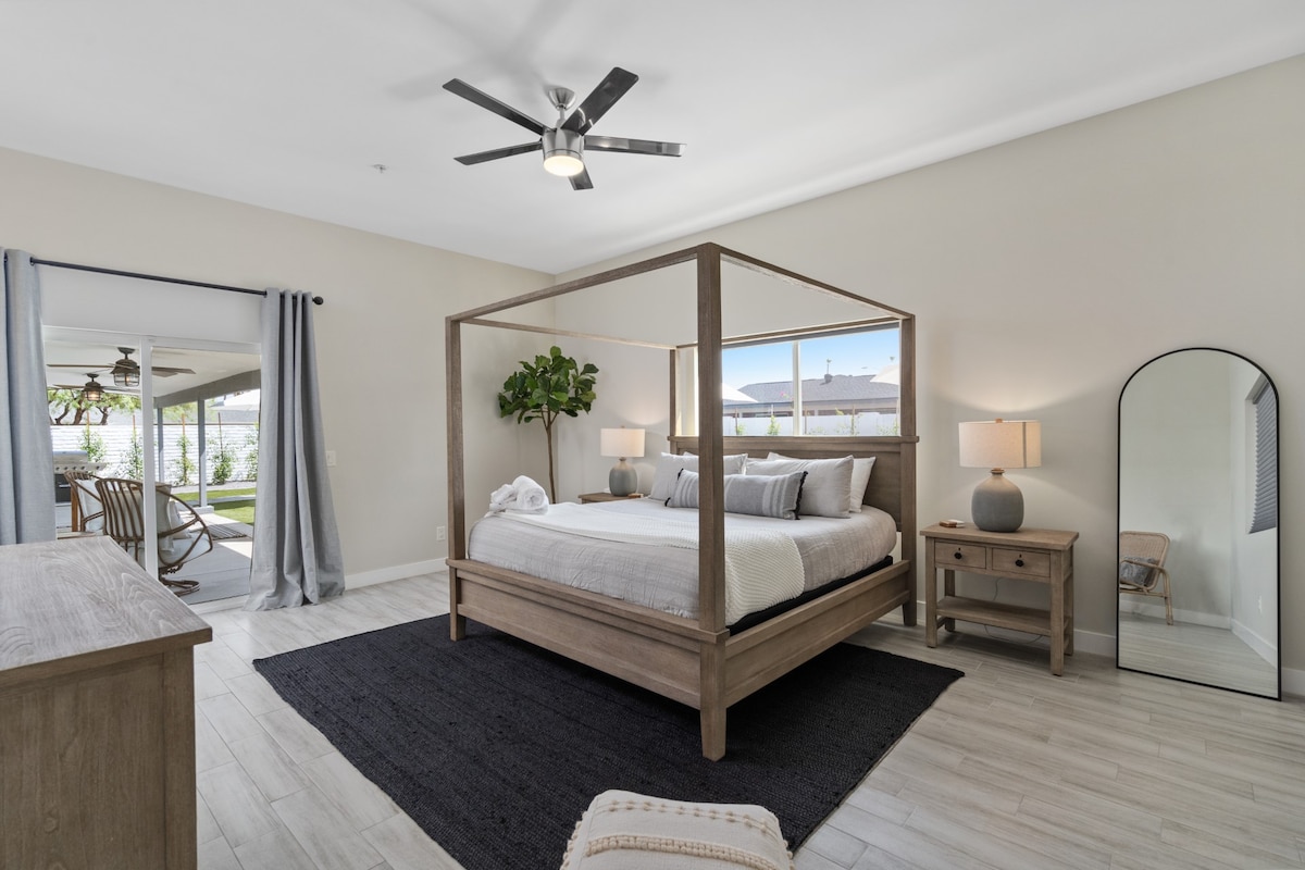 Главна спална соба - брачен кревет (широк 180-220