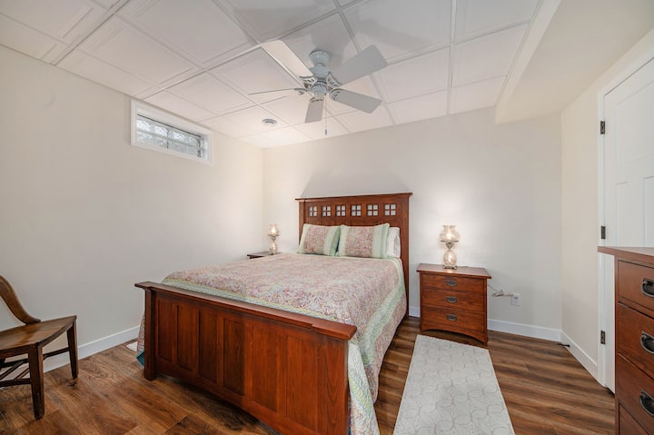 The master bedroom is furnished with a comfy queen sized bed and a new electric blanket with dual controls.