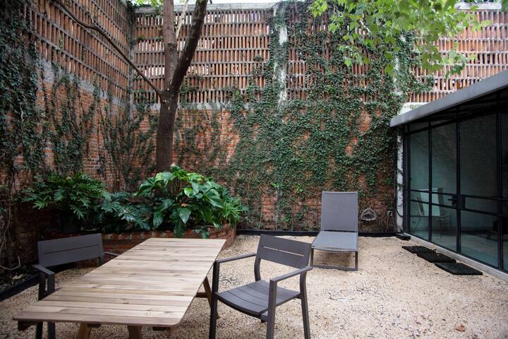 VERDE CONDESA – Depto con el mejor jardín privado gallery image 4