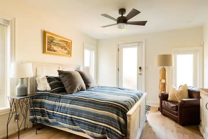 Cómoda cama tamaño queen 