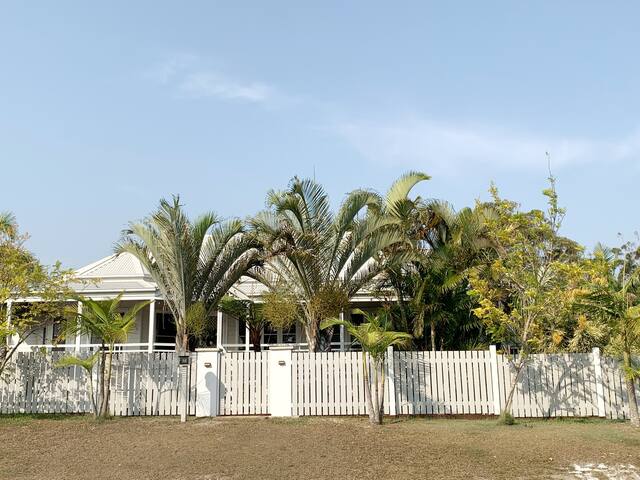 Tallulah – Dreamy Queenslander in Valla Beach