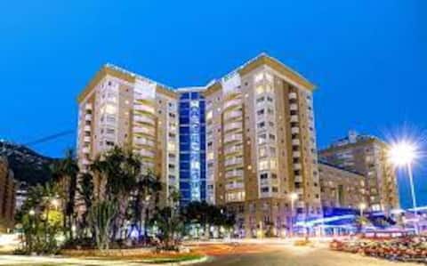 Pied-a-Tierre, Boutique City apartment.