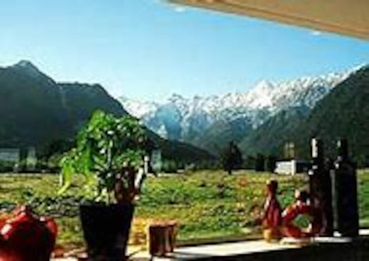 Misty Peaks Guesthouse 1