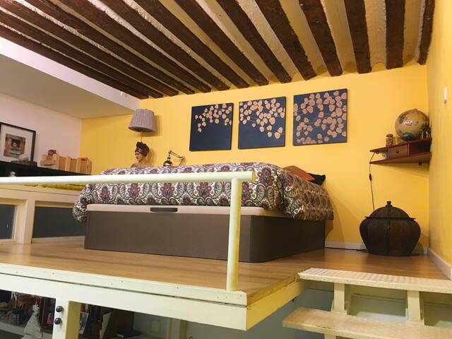 Beautiful loft in downtown Madrid gallery image 5