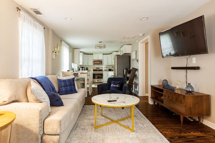 Cozy Decatur Bungalow 10 Min From Downtown Atlanta - Decatur, GA