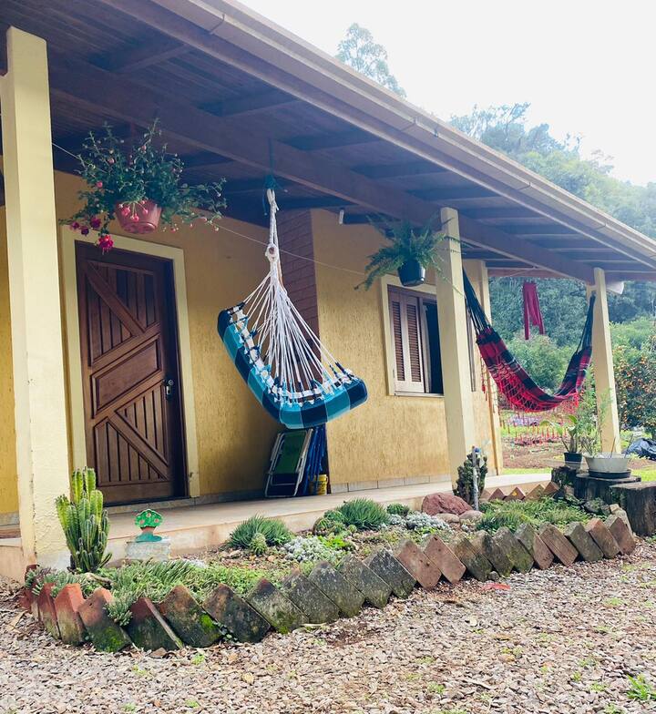 Casa 2 quartos, com ar condicionado