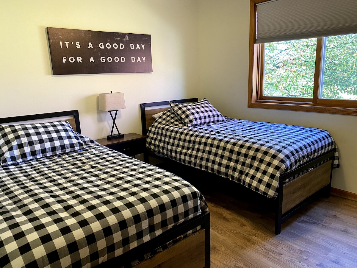 ห้องนอนที่สามมีเตียงแฝดสองหลัง