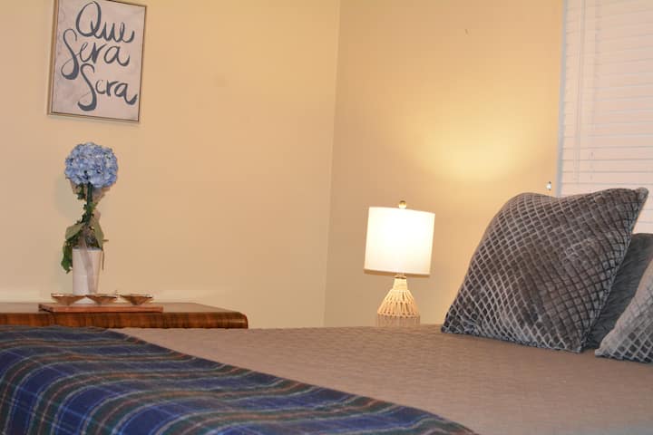 Spavaća soba br. 2 najmirnija je u kojoj možete spavati i opustiti se.