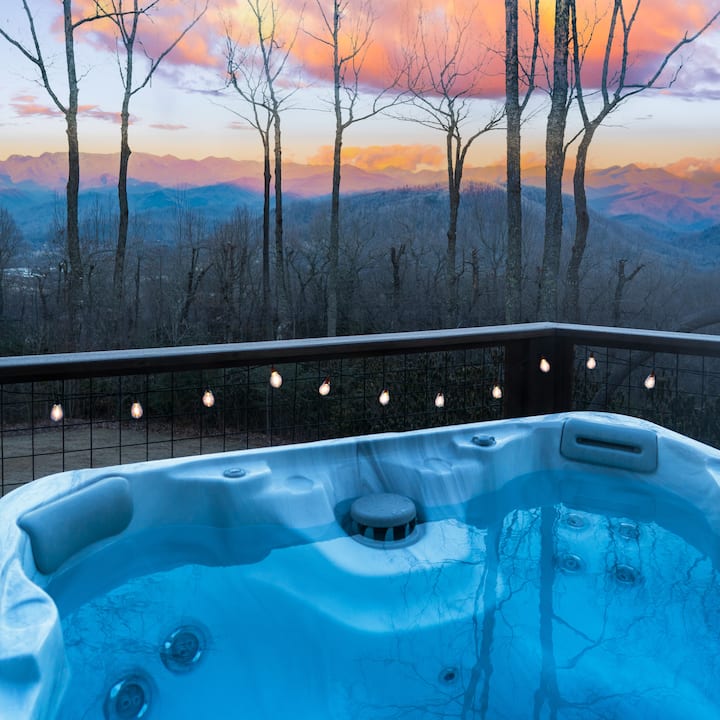 Hendersonville Vacation Rentals with a Hot Tub - North Carolina, United  States | Airbnb