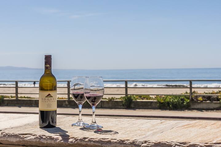 Breathtaking Beach Front House – Steps to the Sand gallery image 2