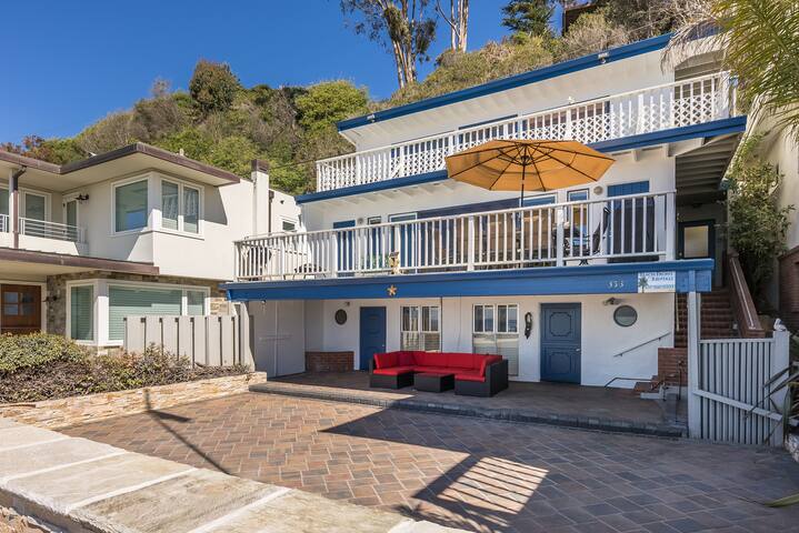Breathtaking Beach Front House – Steps to the Sand gallery image 3