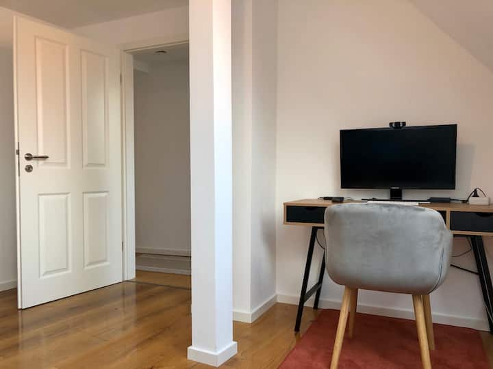 ห้องนอน II หรือห้องเรียน แล้ว "การทำงาน" ล่ะ?