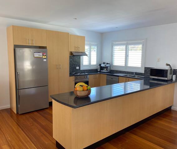 Large family home with nature walk to the beach gallery image 3