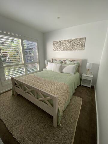 Large family home with nature walk to the beach gallery image 5