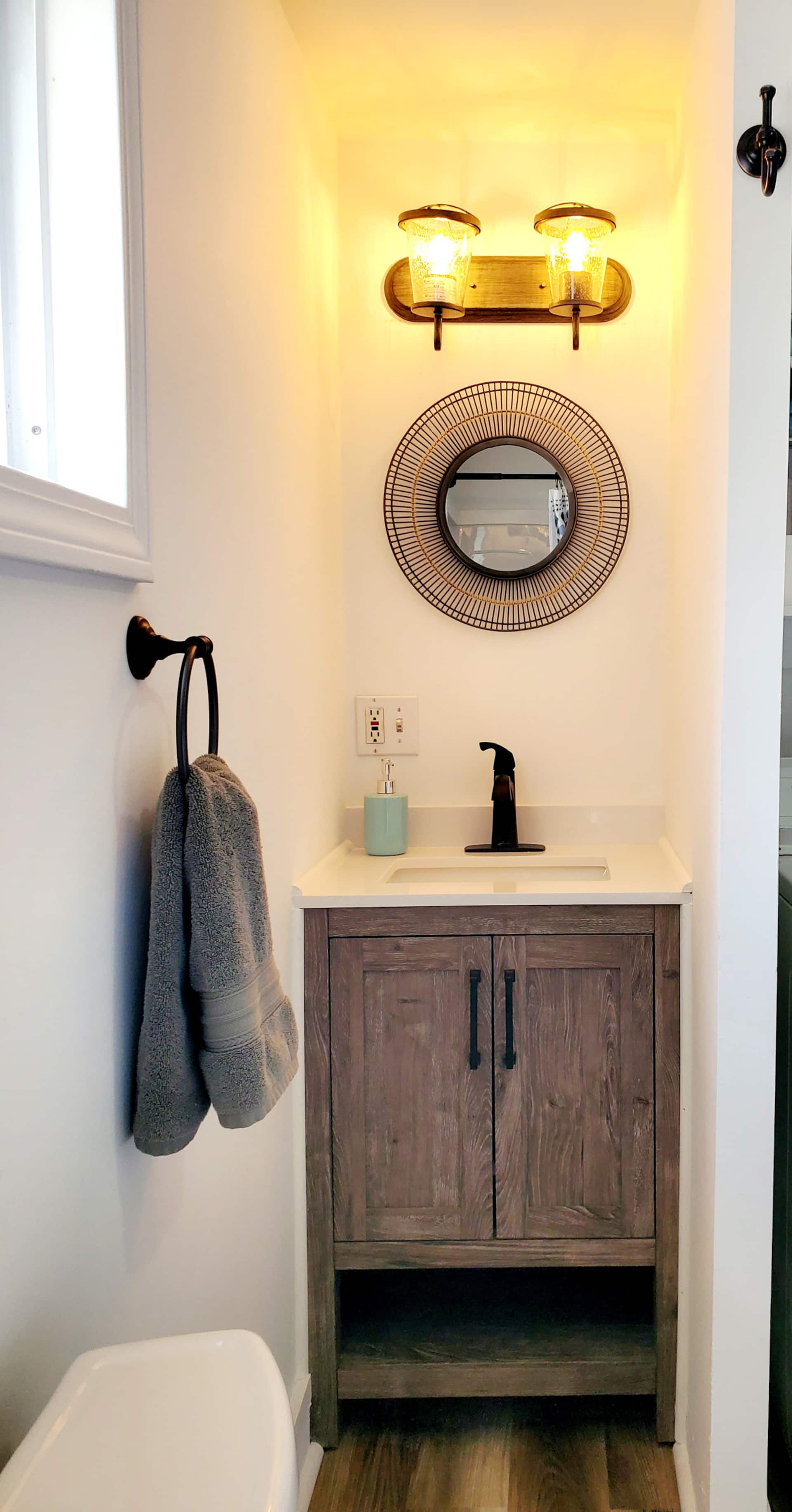 Steps to the Beach, Cozy Year Round Cottage Pet Friendly — photo 5