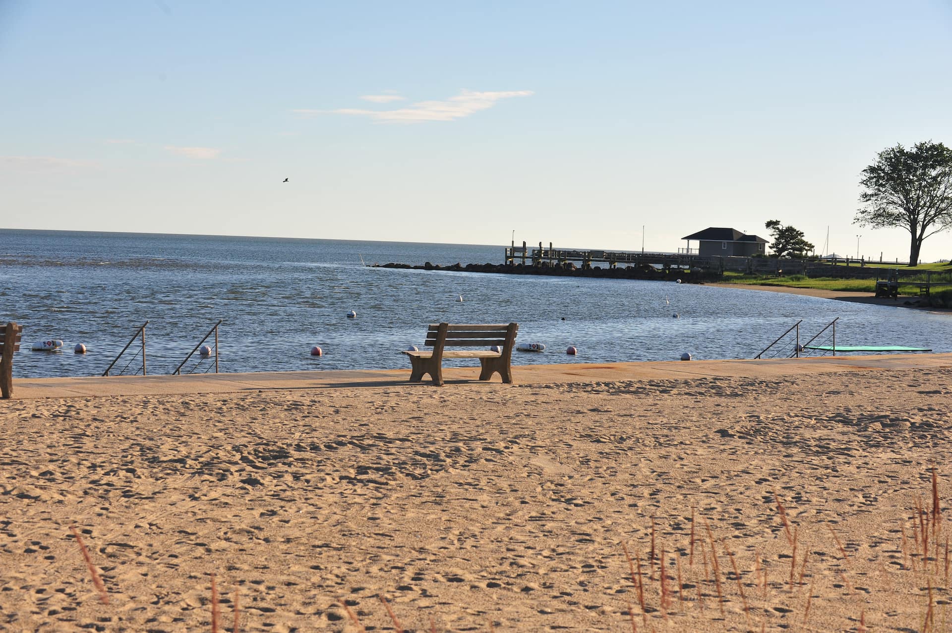 Steps to the Beach, Cozy Year Round Cottage Pet Friendly — photo 4