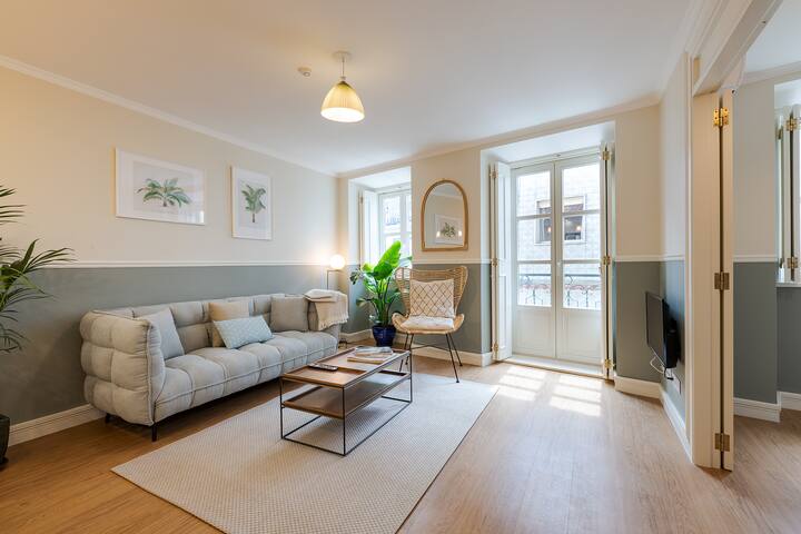 Modern Refurbished Apartment in Bairro Alto gallery image 2