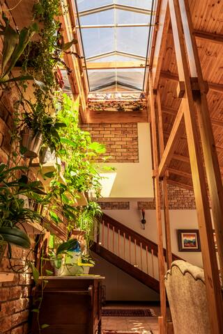 Tranquil villa with beautiful views gallery image 5